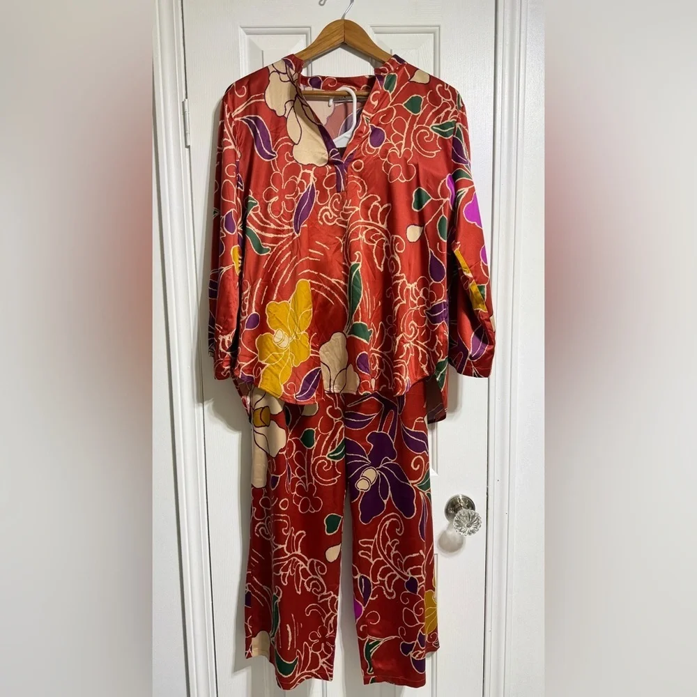 Natori satin pajama pant set rust floral cropped flowy top size large
